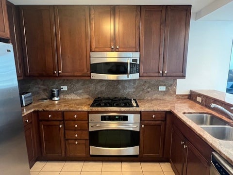 Tiny photo for 600 N Lake Shore Drive #914, Chicago, IL 60611 (MLS # 12733783)