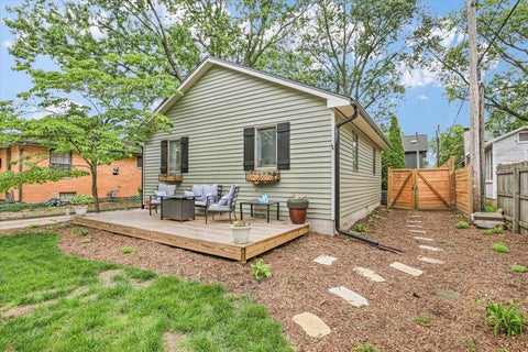 Photo of 605 S Chicago Avenue, Champaign, IL 61821 (MLS # 12609019)