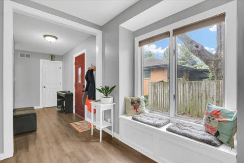 Tiny photo for 605 S Chicago Avenue, Champaign, IL 61821 (MLS # 12609019)