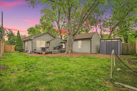 Tiny photo for 605 S Chicago Avenue, Champaign, IL 61821 (MLS # 12609019)