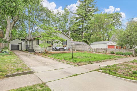 Tiny photo for 605 S Chicago Avenue, Champaign, IL 61821 (MLS # 12609019)