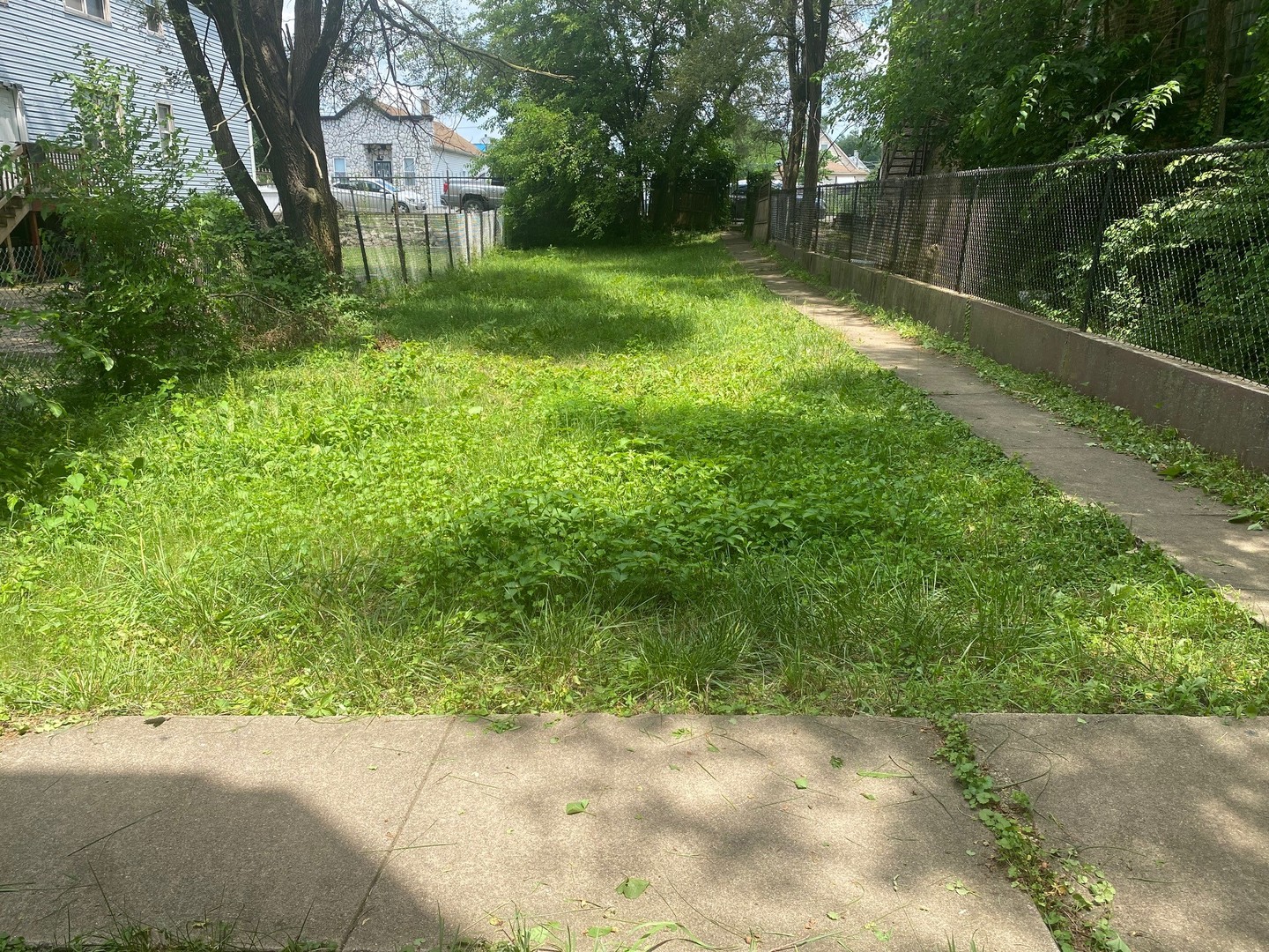 129 E Kensington Avenue
