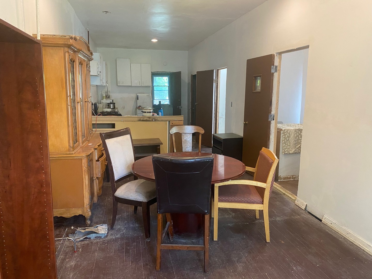 129 E Kensington Avenue