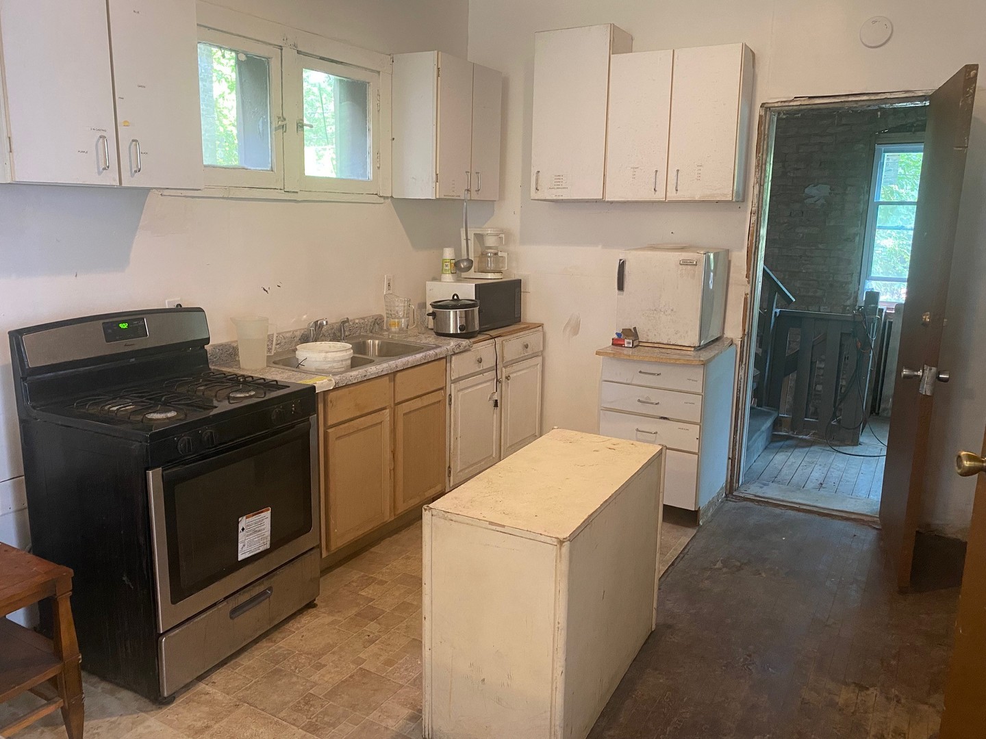 129 E Kensington Avenue