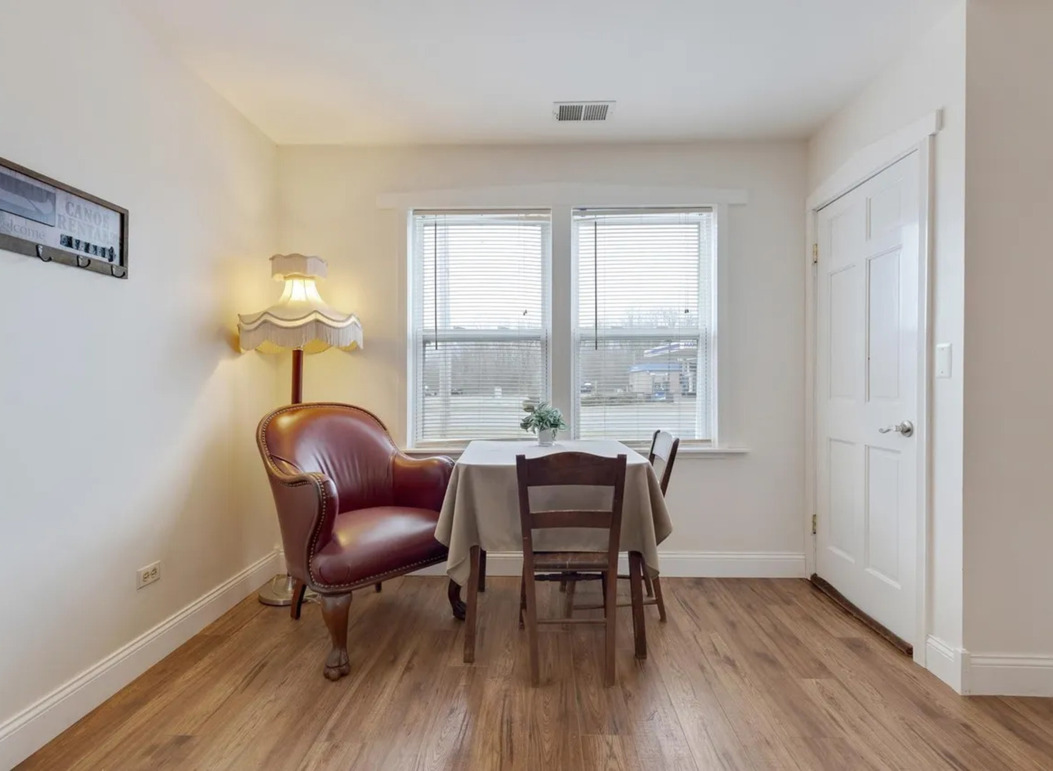 8621 US Highway 12 Highway