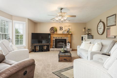 Tiny photo for 38 Bandecon Way, Bloomington, IL 61704 (MLS # 12652764)