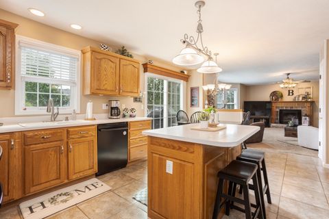Tiny photo for 38 Bandecon Way, Bloomington, IL 61704 (MLS # 12652764)