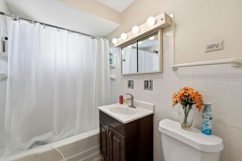 Tiny photo for 1609 Howard Street #2, Evanston, IL 60202 (MLS # 12554923)