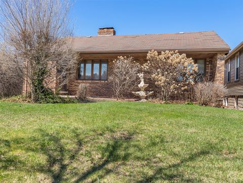 1726 E Lincoln Avenue Des Plaines IL 60018