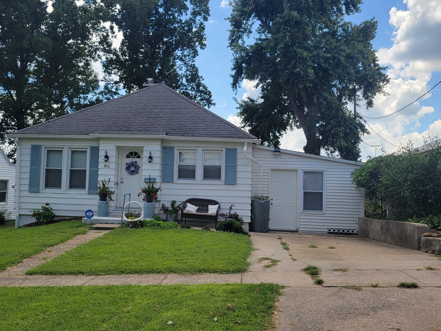 206 Freeman Street