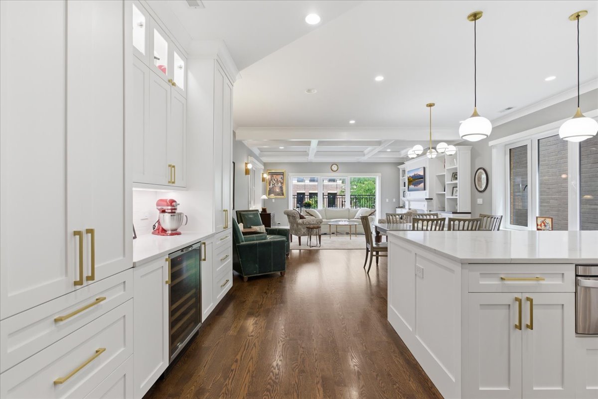 1321 W Wrightwood Avenue 3