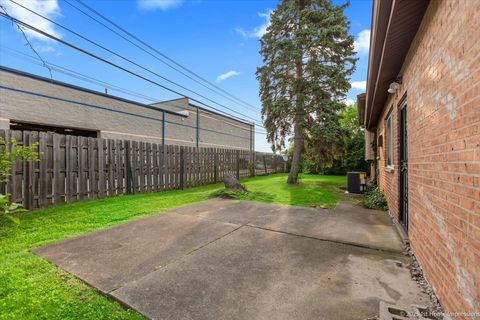 Tiny photo for 16211 Joyce Circle, South Holland, IL 60473 (MLS # 12552562)