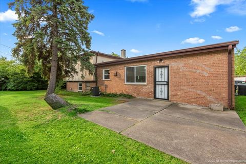 Tiny photo for 16211 Joyce Circle, South Holland, IL 60473 (MLS # 12552562)