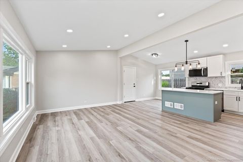 Tiny photo for 16211 Joyce Circle, South Holland, IL 60473 (MLS # 12552562)