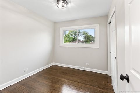 Tiny photo for 16211 Joyce Circle, South Holland, IL 60473 (MLS # 12552562)