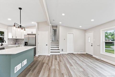 Tiny photo for 16211 Joyce Circle, South Holland, IL 60473 (MLS # 12552562)