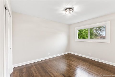 Tiny photo for 16211 Joyce Circle, South Holland, IL 60473 (MLS # 12552562)