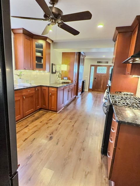Tiny photo for 10711 S Artesian Avenue, Chicago, IL 60655 (MLS # 12755749)