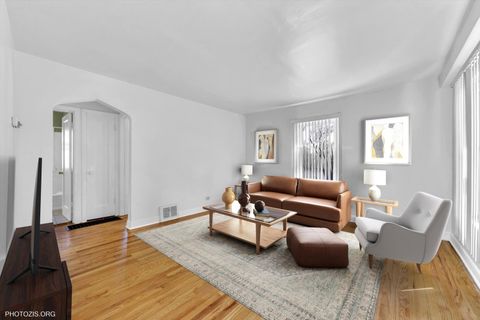 Tiny photo for 14143 Manor Avenue, Dolton, IL 60419 (MLS # 12570802)