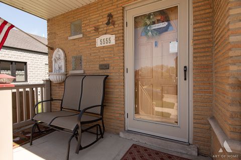 Tiny photo for 5555 S Menard Avenue, Chicago, IL 60638 (MLS # 12628371)