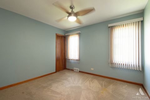 Tiny photo for 5555 S Menard Avenue, Chicago, IL 60638 (MLS # 12628371)