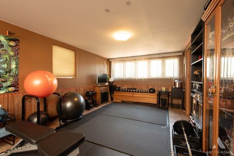 Tiny photo for 5555 S Menard Avenue, Chicago, IL 60638 (MLS # 12628371)
