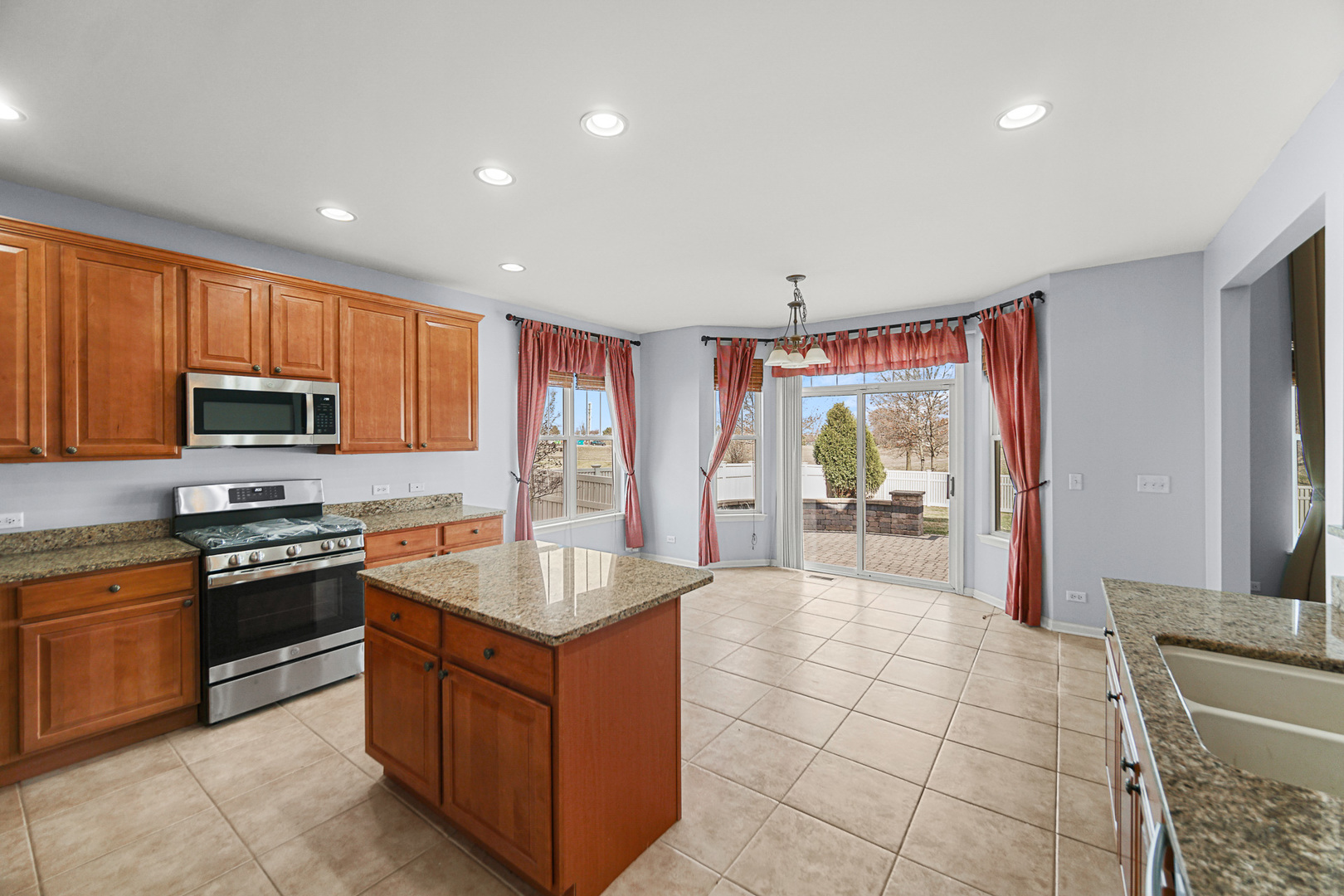 806 SYCAMORE Drive