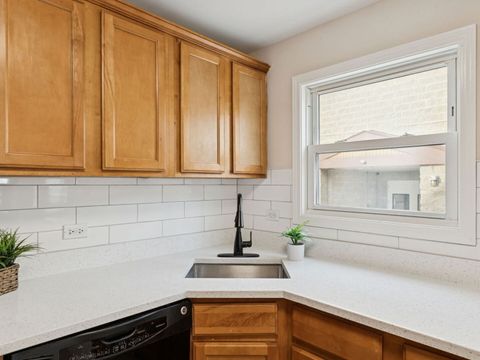 Tiny photo for Evanston, IL 60201 (MLS # 12597687)