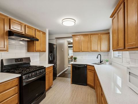 Tiny photo for Evanston, IL 60201 (MLS # 12597687)