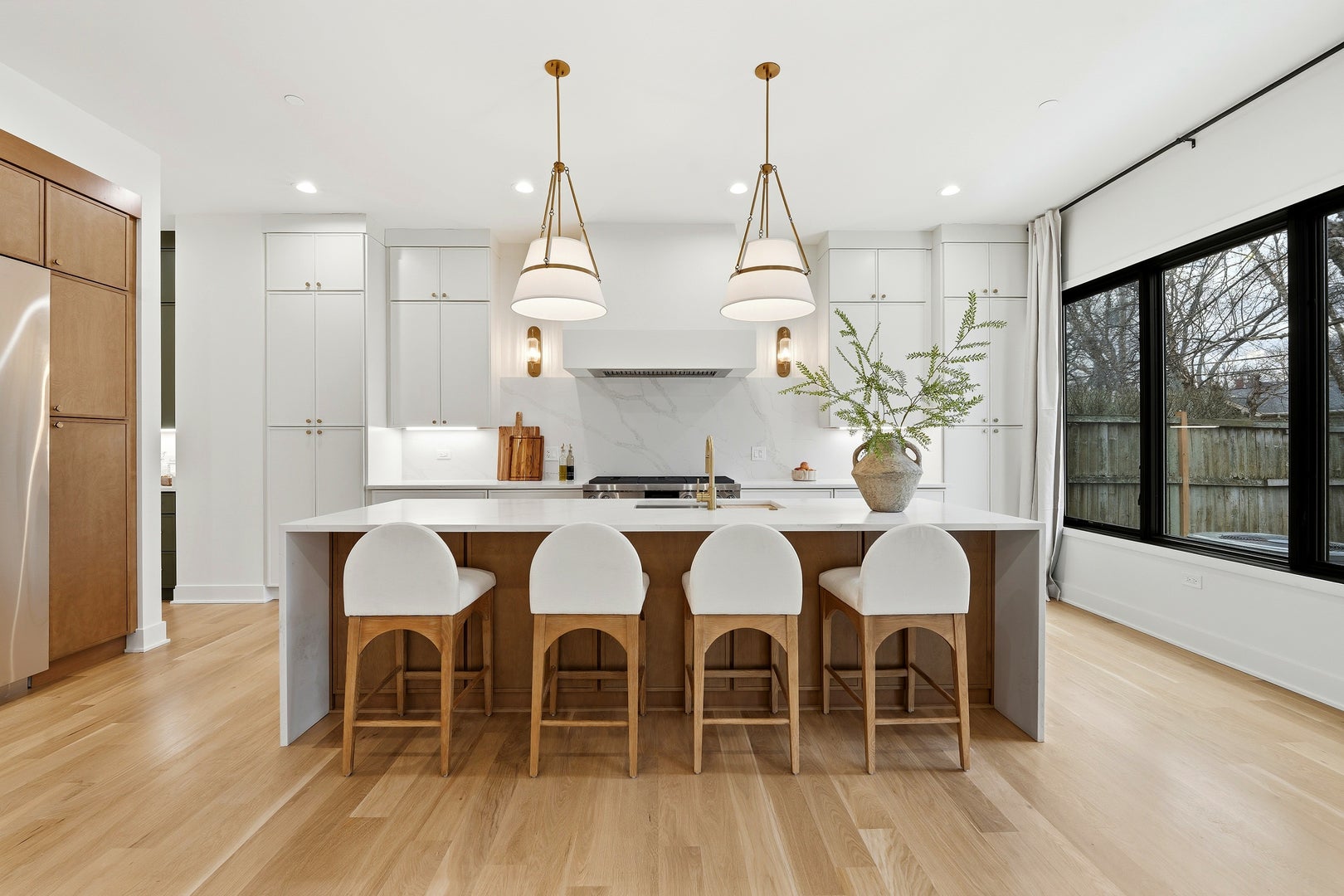 944 Rosemary Terrace