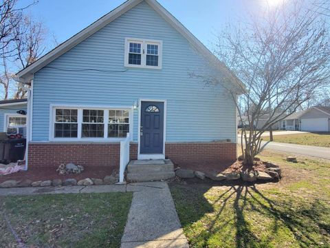Photo of Carbondale, IL 62901 (MLS # 12639428)