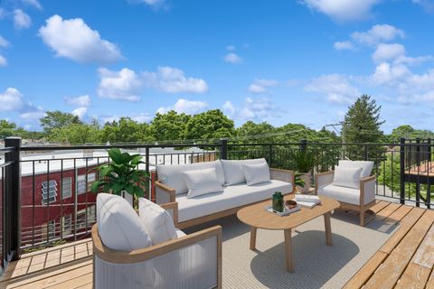 Tiny photo for 5824 N Lincoln Avenue #PH-3N, Chicago, IL 60659 (MLS # 12526692)