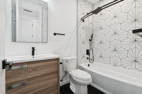 Tiny photo for 5824 N Lincoln Avenue #PH-3N, Chicago, IL 60659 (MLS # 12526692)