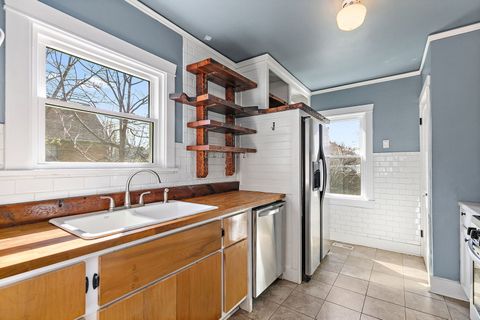 Tiny photo for 491 Congdon Avenue, Elgin, IL 60120 (MLS # 12549818)