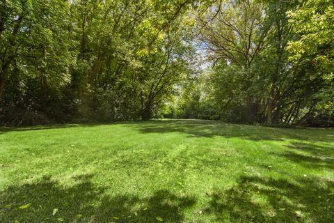 Tiny photo for 4 Mulberry Drive, Hawthorn Woods, IL 60047 (MLS # 12484689)