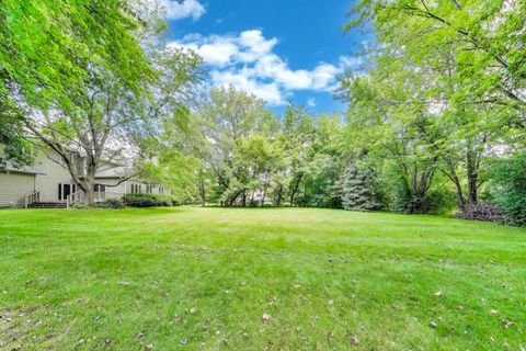 Tiny photo for 4 Mulberry Drive, Hawthorn Woods, IL 60047 (MLS # 12484689)