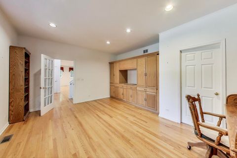 Tiny photo for 4 Mulberry Drive, Hawthorn Woods, IL 60047 (MLS # 12484689)