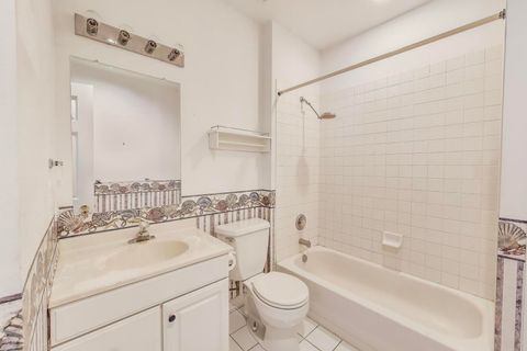 Tiny photo for 4 Mulberry Drive, Hawthorn Woods, IL 60047 (MLS # 12484689)