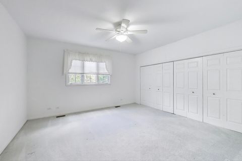 Tiny photo for 4 Mulberry Drive, Hawthorn Woods, IL 60047 (MLS # 12484689)