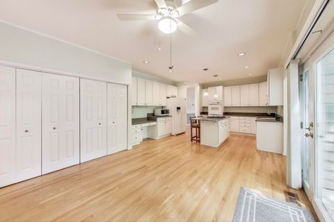 Tiny photo for 4 Mulberry Drive, Hawthorn Woods, IL 60047 (MLS # 12484689)