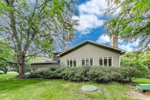 Tiny photo for 4 Mulberry Drive, Hawthorn Woods, IL 60047 (MLS # 12484689)