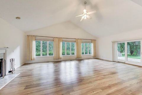 Tiny photo for 4 Mulberry Drive, Hawthorn Woods, IL 60047 (MLS # 12484689)