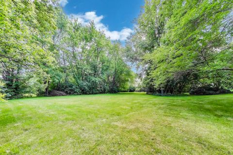 Tiny photo for 4 Mulberry Drive, Hawthorn Woods, IL 60047 (MLS # 12484689)