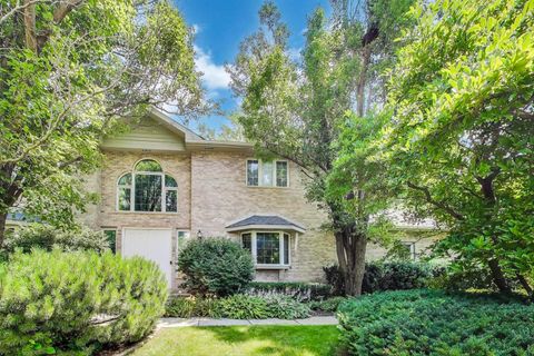 Tiny photo for 4 Mulberry Drive, Hawthorn Woods, IL 60047 (MLS # 12484689)