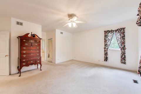 Tiny photo for 4 Mulberry Drive, Hawthorn Woods, IL 60047 (MLS # 12484689)