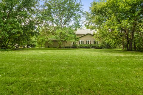 Tiny photo for 4 Mulberry Drive, Hawthorn Woods, IL 60047 (MLS # 12484689)