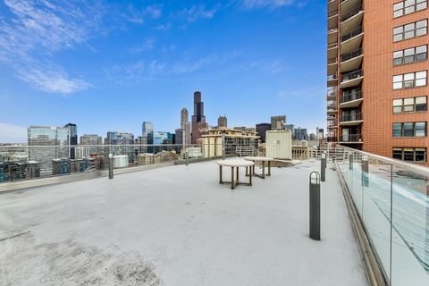 Tiny photo for 40 E 9TH Street #1601, Chicago, IL 60605 (MLS # 12615249)