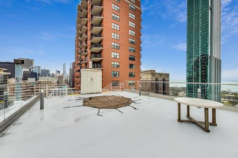 Tiny photo for 40 E 9TH Street #1601, Chicago, IL 60605 (MLS # 12615249)