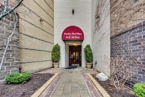 Tiny photo for 40 E 9TH Street #1601, Chicago, IL 60605 (MLS # 12615249)