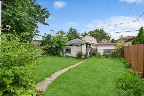 Tiny photo for 2221 N 73rd Court, Elmwood Park, IL 60707 (MLS # 12416394)
